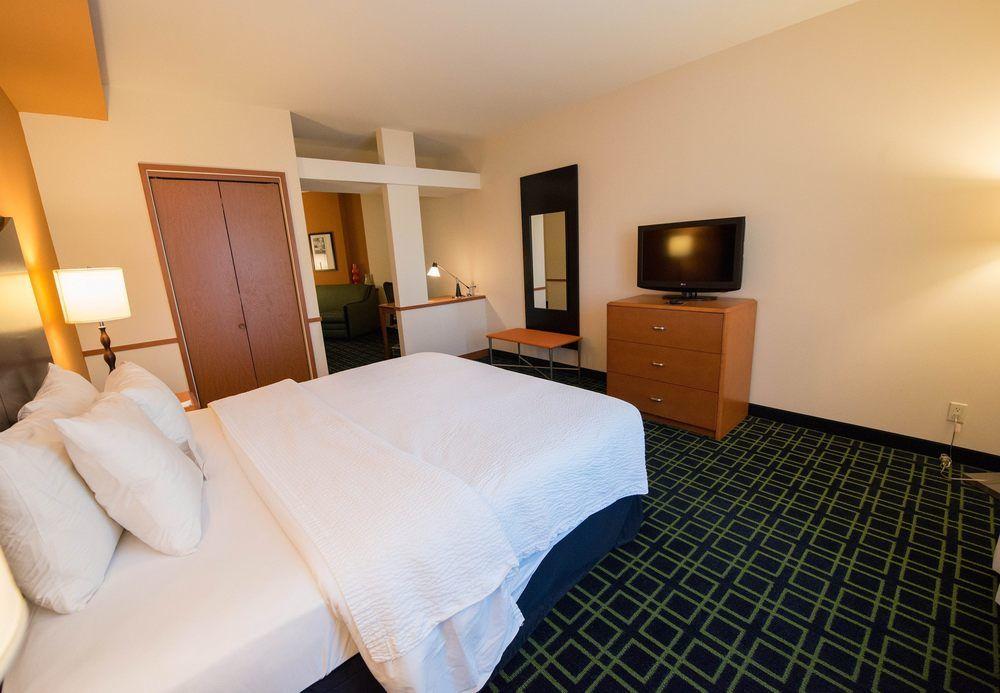 Fairfield Inn & Suites Seattle Бремертон Экстерьер фото