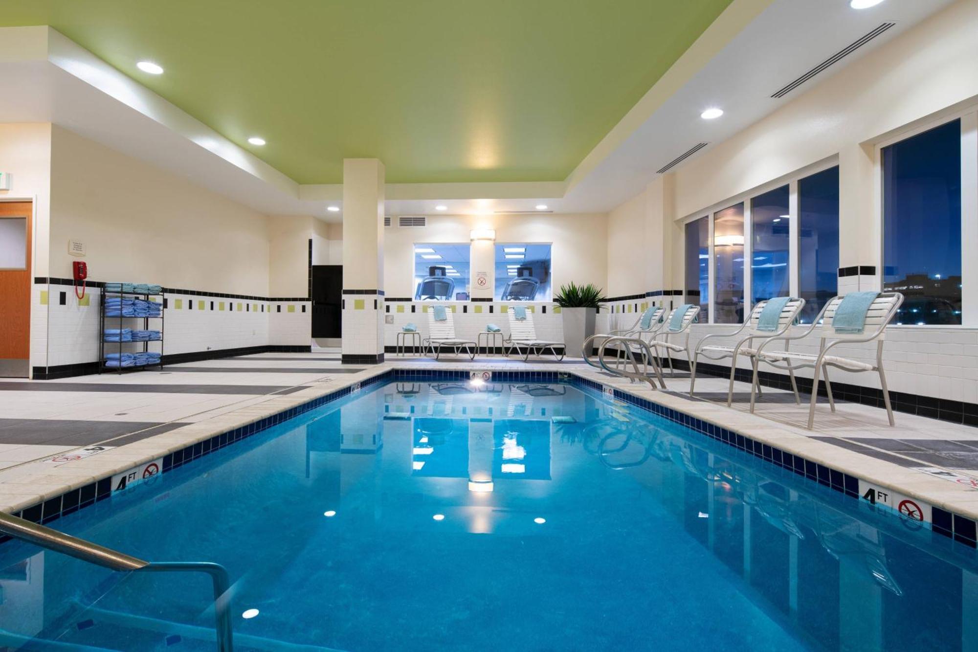 Fairfield Inn & Suites Seattle Бремертон Экстерьер фото