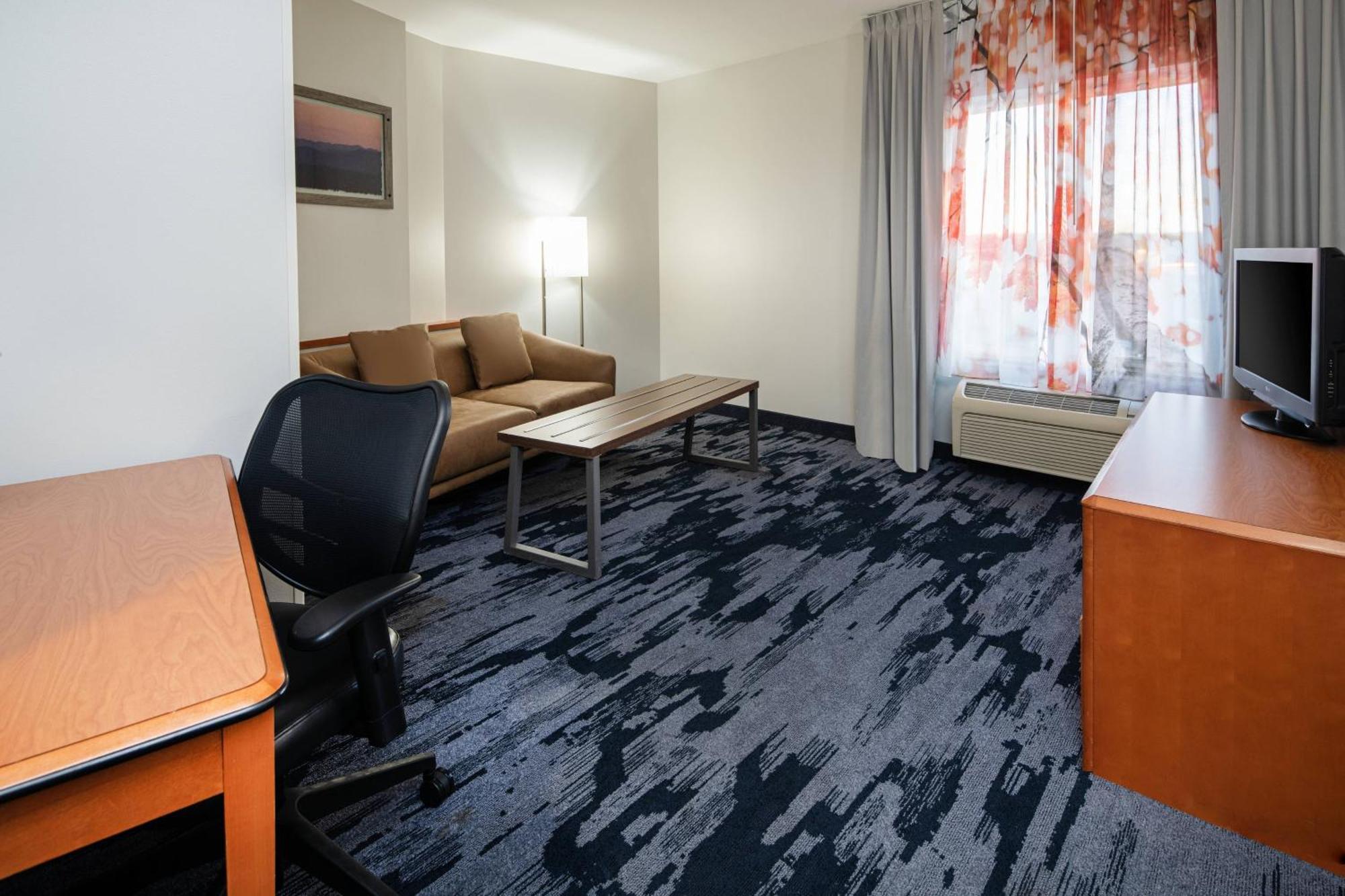 Fairfield Inn & Suites Seattle Бремертон Экстерьер фото