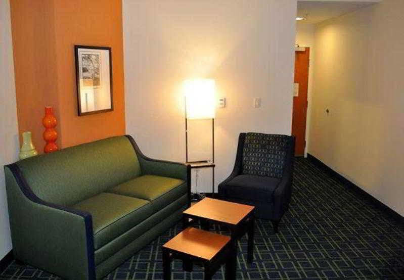 Fairfield Inn & Suites Seattle Бремертон Экстерьер фото