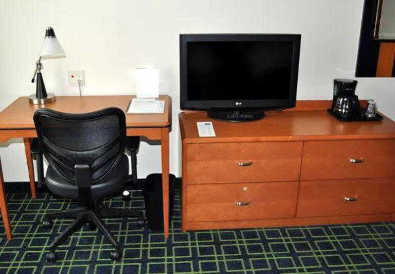 Fairfield Inn & Suites Seattle Бремертон Экстерьер фото