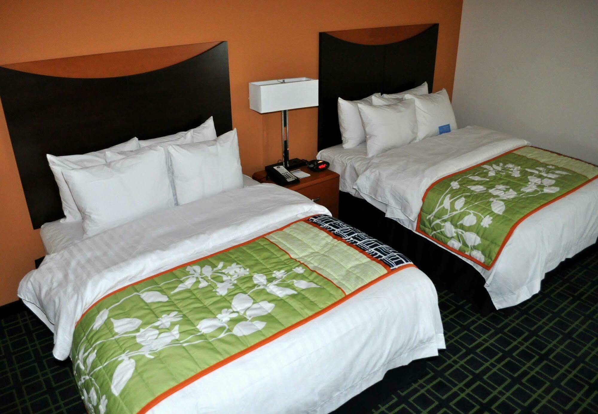 Fairfield Inn & Suites Seattle Бремертон Номер фото